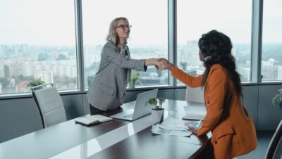 Tecnologia e Mulher: Como as Ferramentas Digitais Transformam a Vida e o Trabalho
